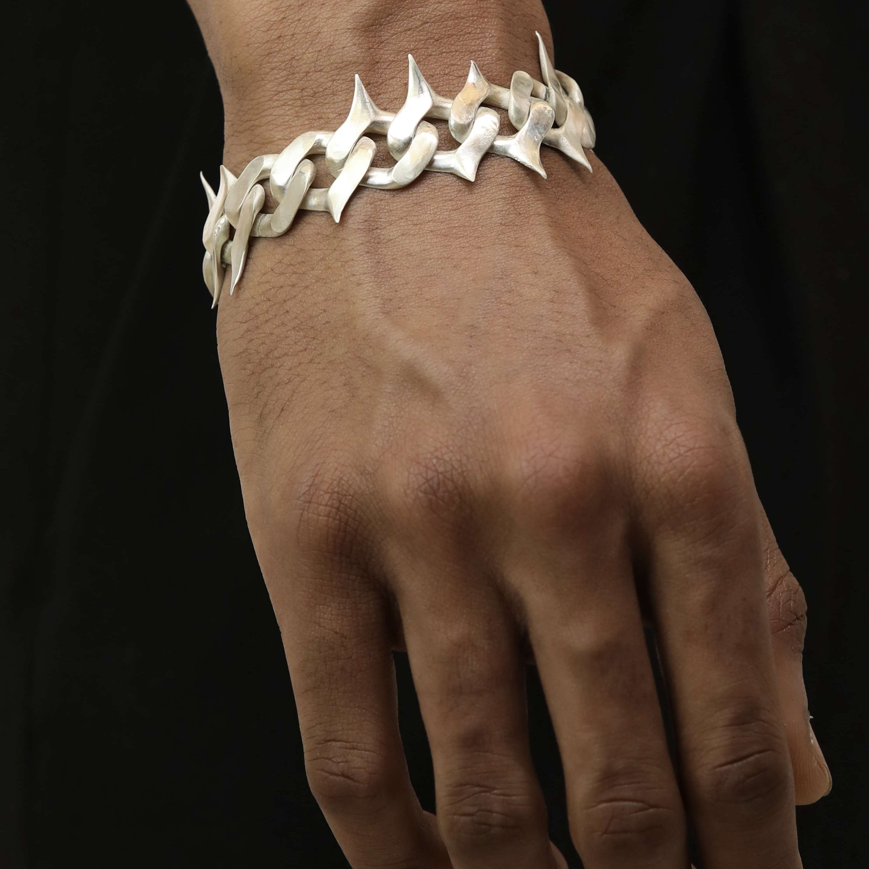 SCATTER CHAIN BRACELET