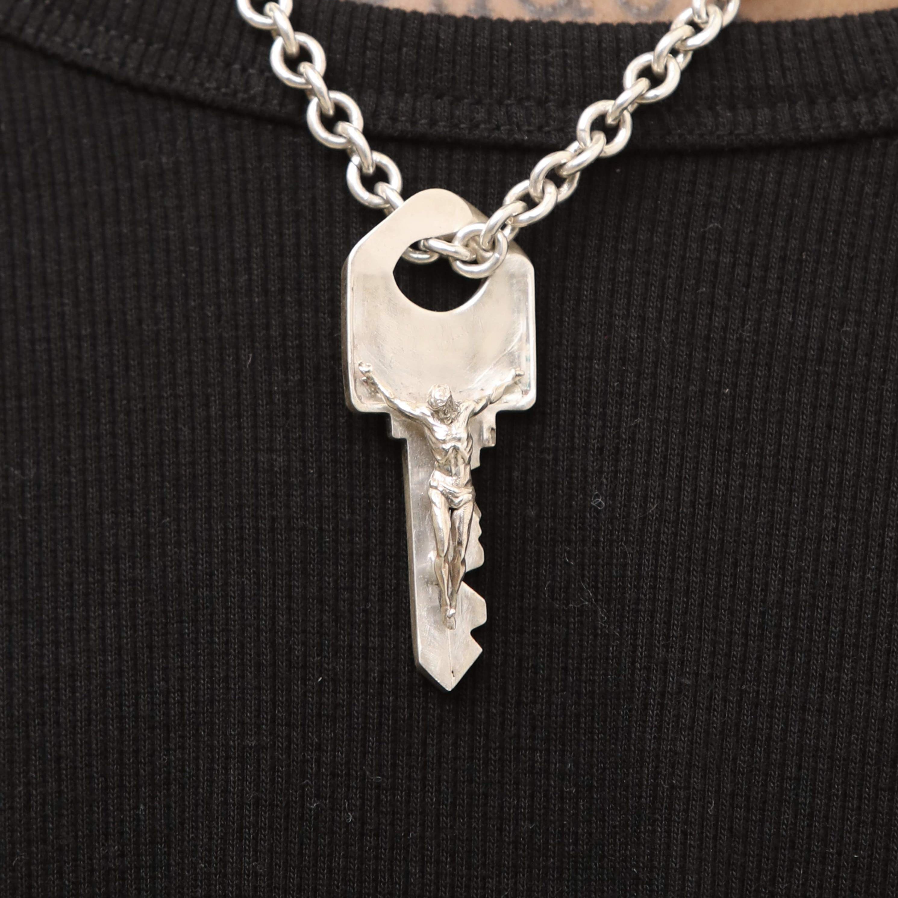 MASTER KEY PENDANT