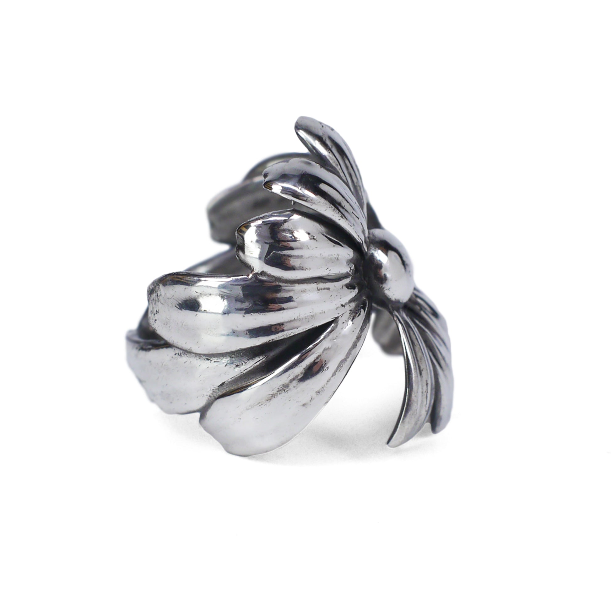 LOVE ME NOT RING