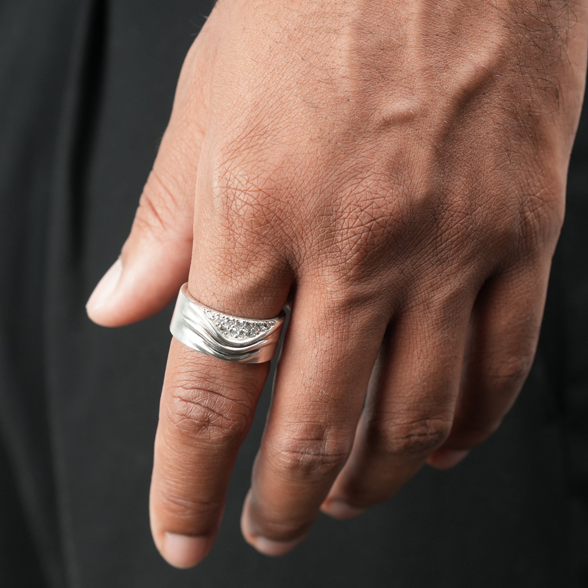 VEILED PAVÉ RING