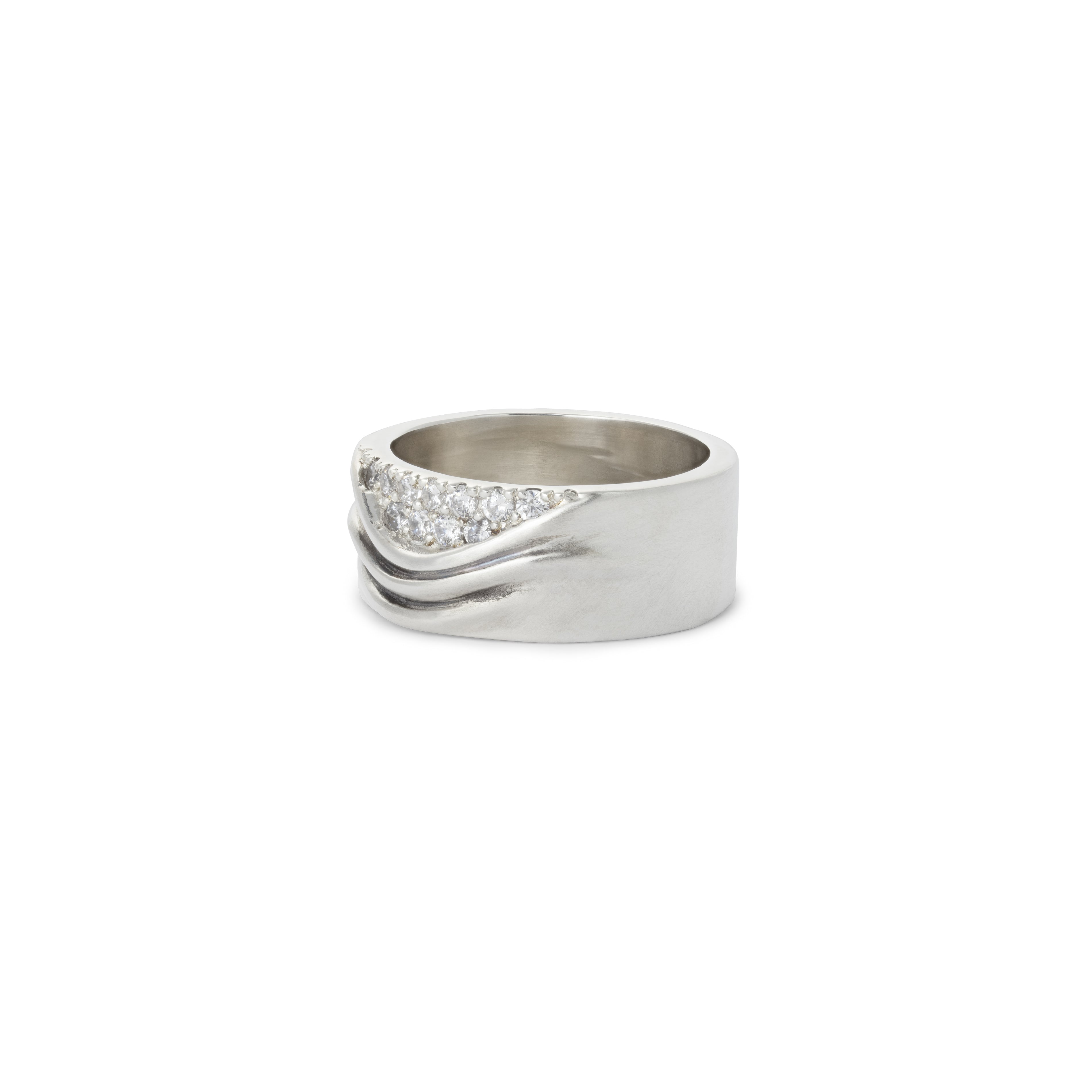 VEILED PAVÉ RING